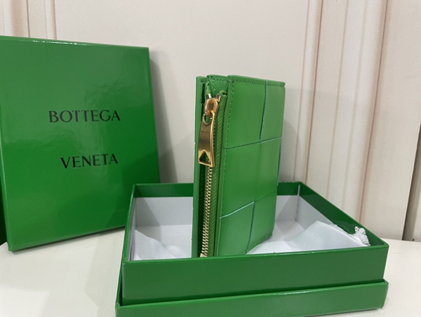 ボッテガヴェネタ財布コピー内部構造